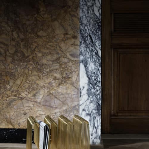 AYTM Curva Tidningsställ