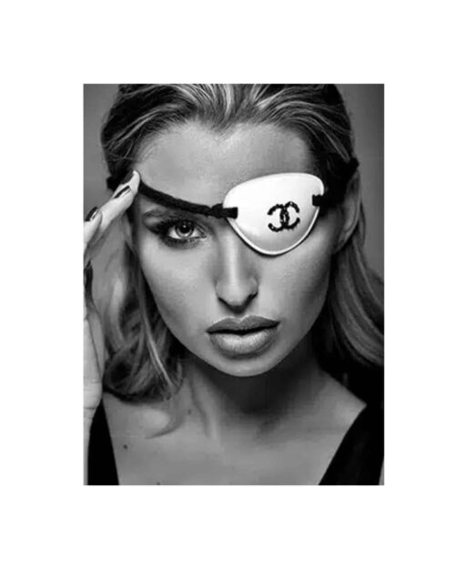 Artwood Tavla Plexiglas - Pirate woman