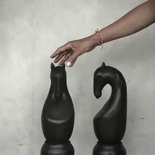 Noori Schackpjäs - Häst Antiksvart