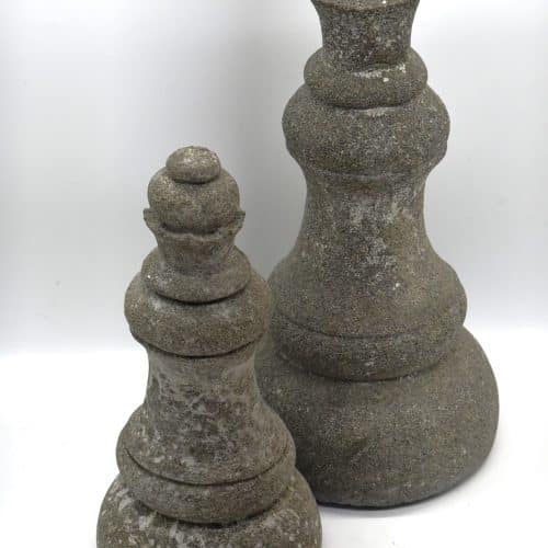 Noori Chess knight set 2, antikgrå sten