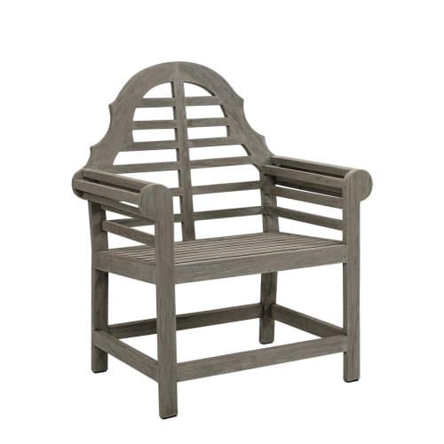 Artwood Vintage matstol utomhus i massiv teak, färg charcoal, med rundade armstöd och klassisk design, placerad på en uteplats.