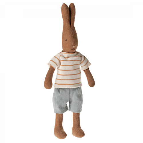 Maileg Kanin storlek 1, Chokladbrun - Randig blus och shorts