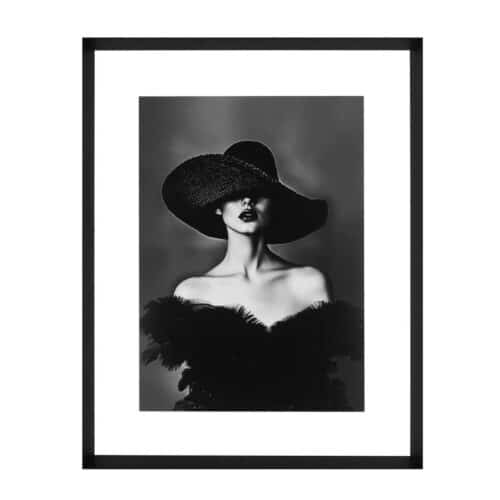 Tavla Beautiful Lady I med svart ram 75 x 95 cm