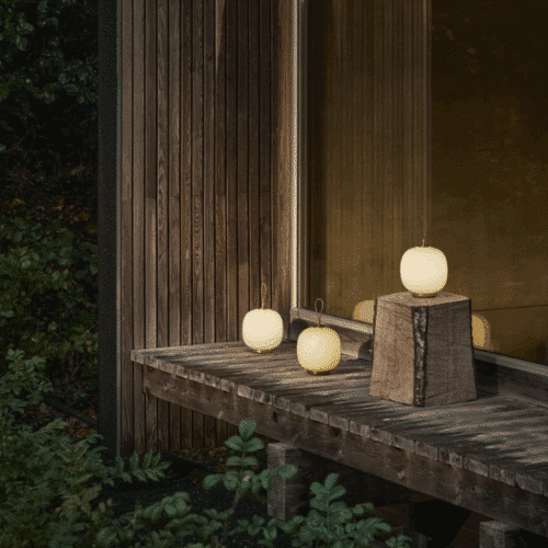 Louis Poulsen VL 45 Radiohus Bordslampa Portabel Mässing / Glossy White