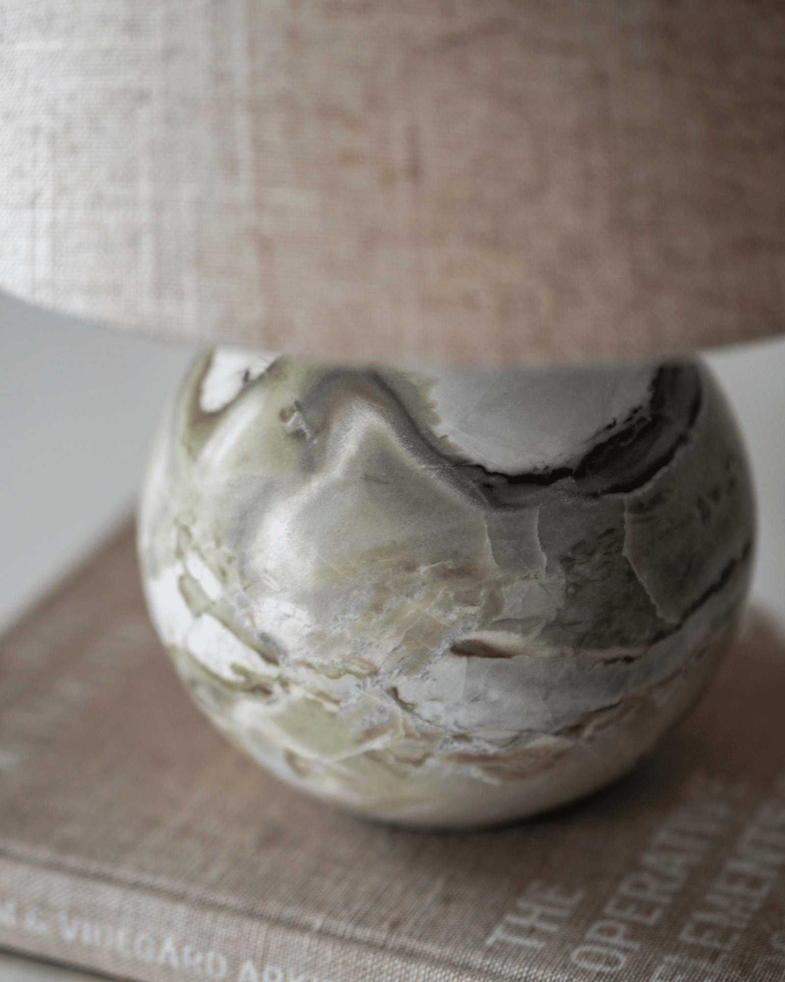 Globen Lightning Bordslampa Castello 24 Ljusgrön marmor - Bild 6