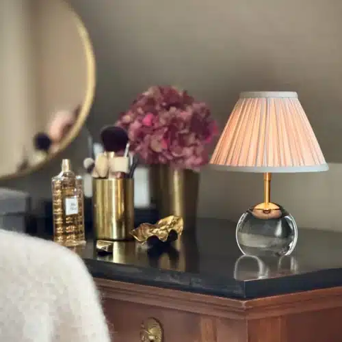 Verona Bordslampa med skärm