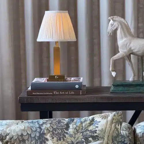 CHICAGO Bordslampa med skärm