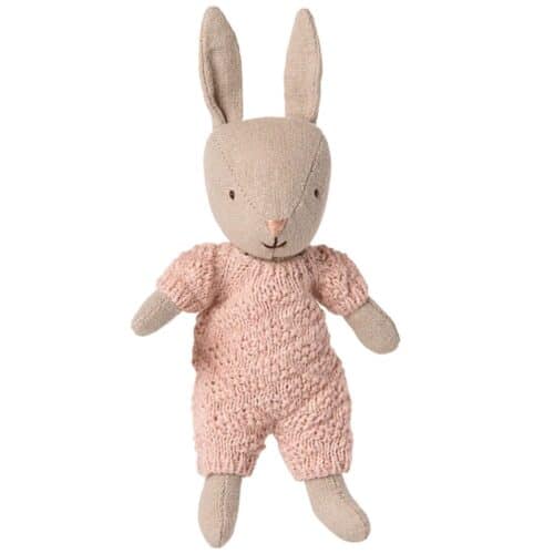 Maileg Kanin, Micro – Sand/Rose med Stickad Dräkt